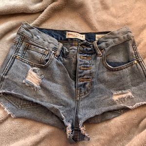Bullhead jean shorts